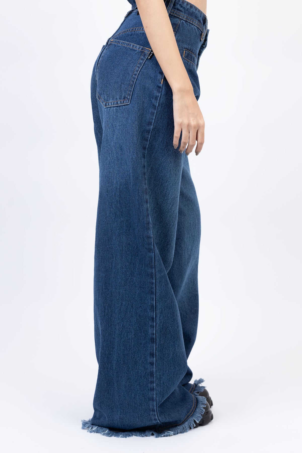 Front Pocket Wide Jeans