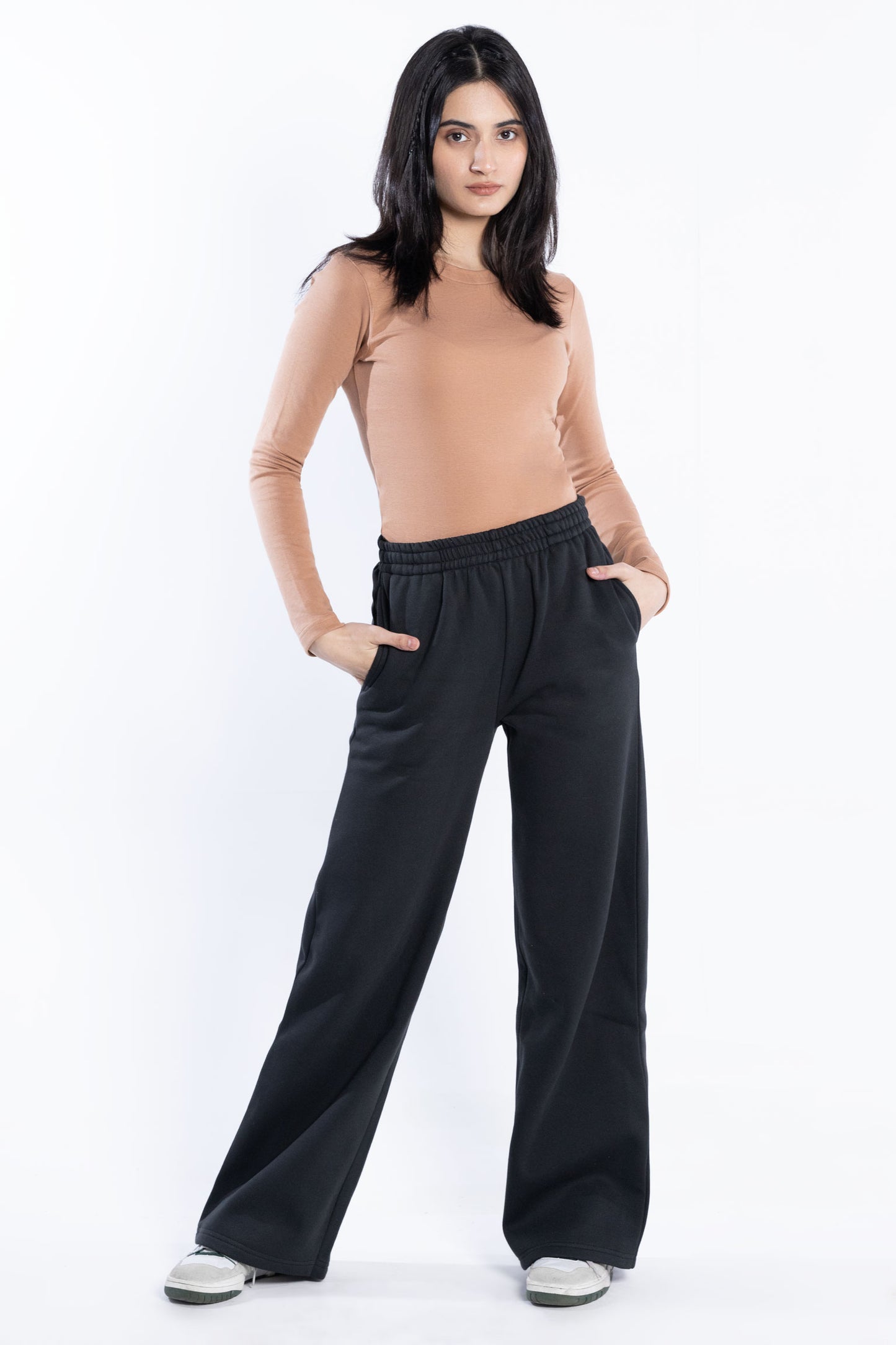 Long-sleeved fitted top