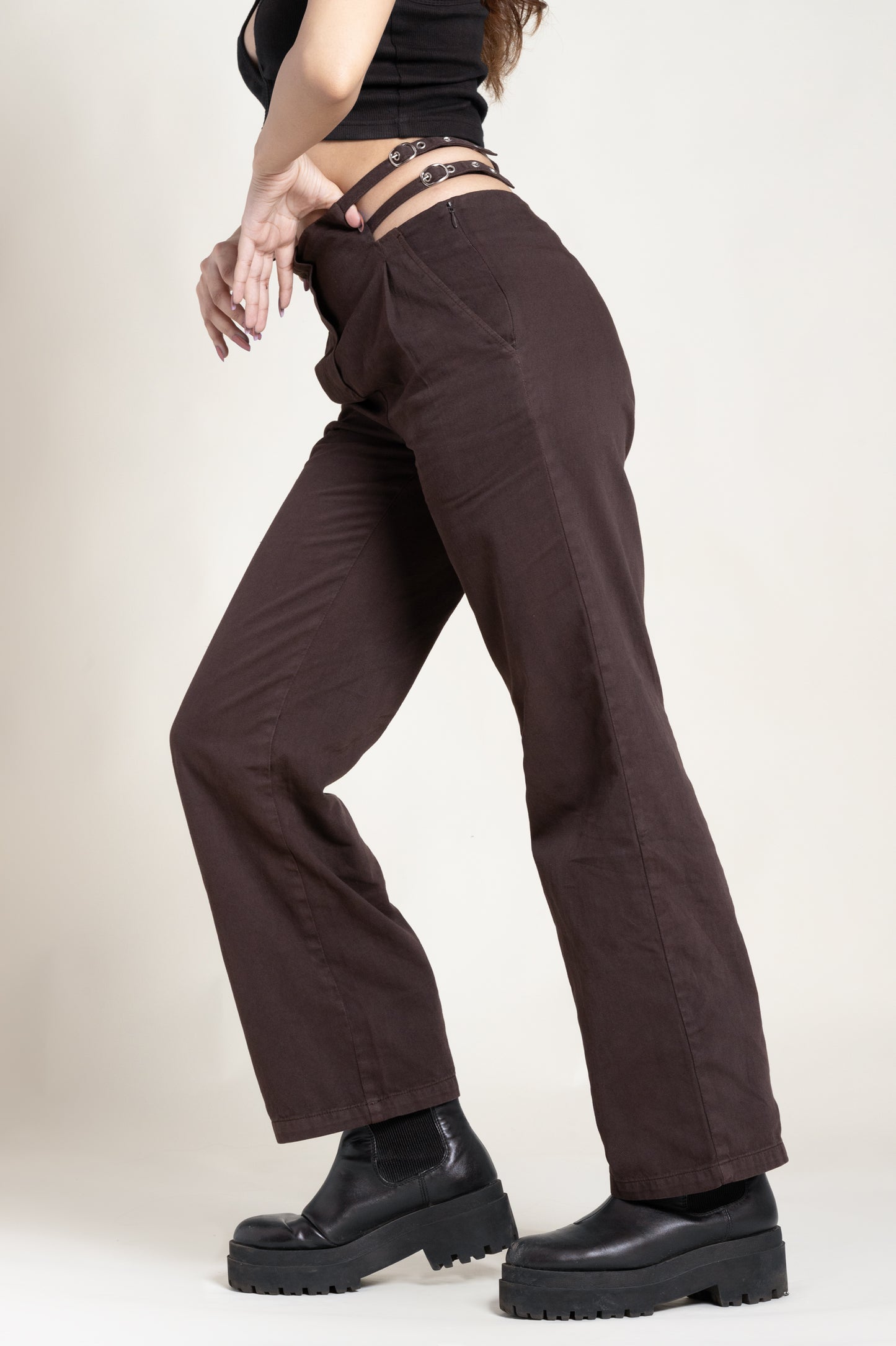 Cut-out twill trouser