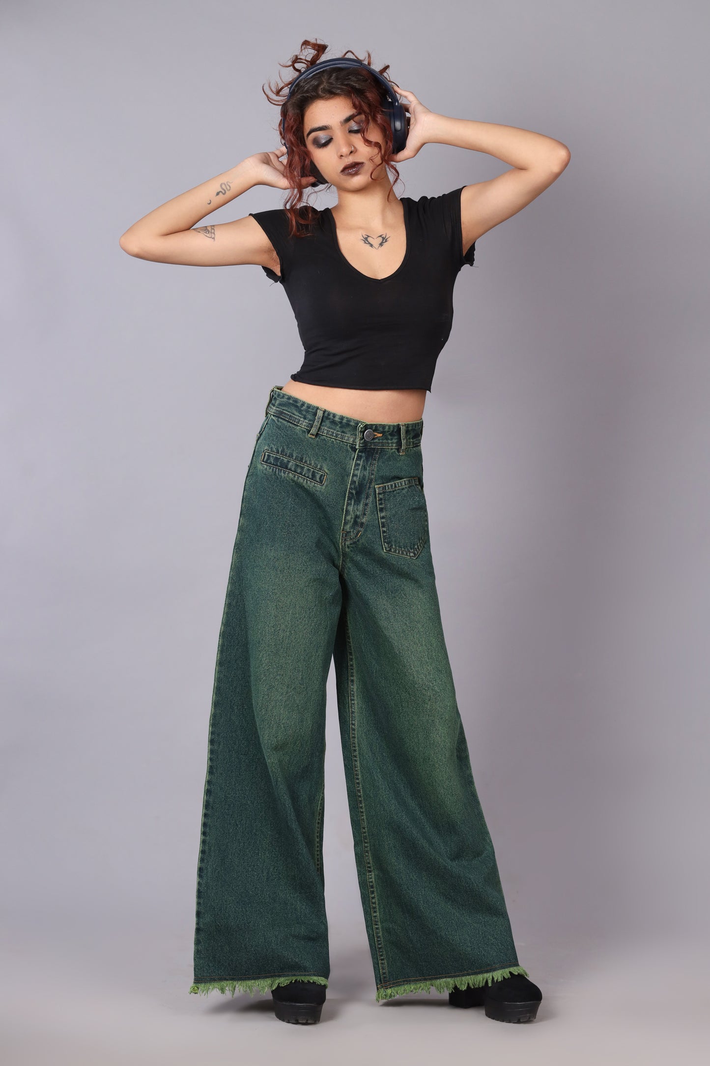 Front Pocket Wide Jeans