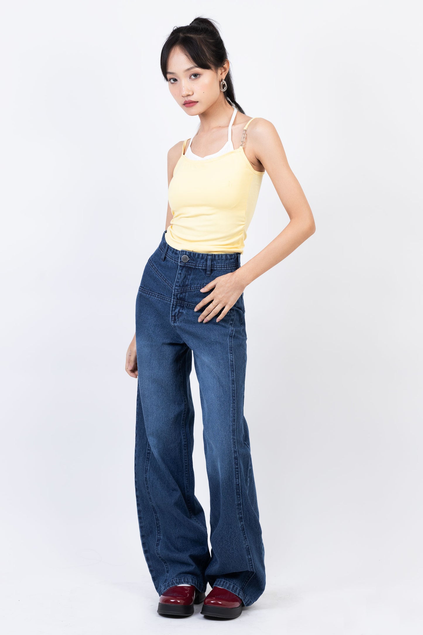 Front Cut High Waisted Straight Fit Jeans