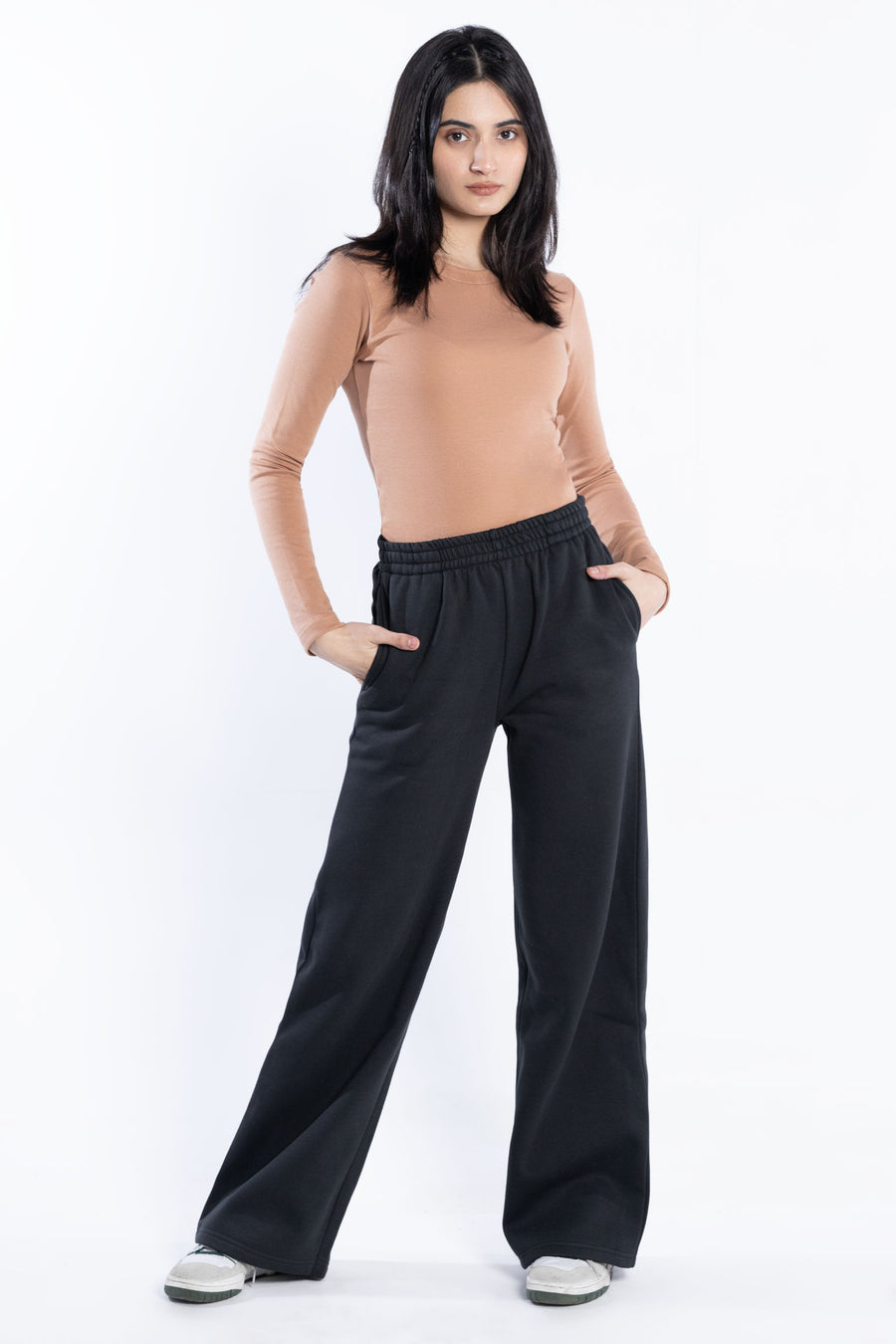 Long-sleeved fitted top