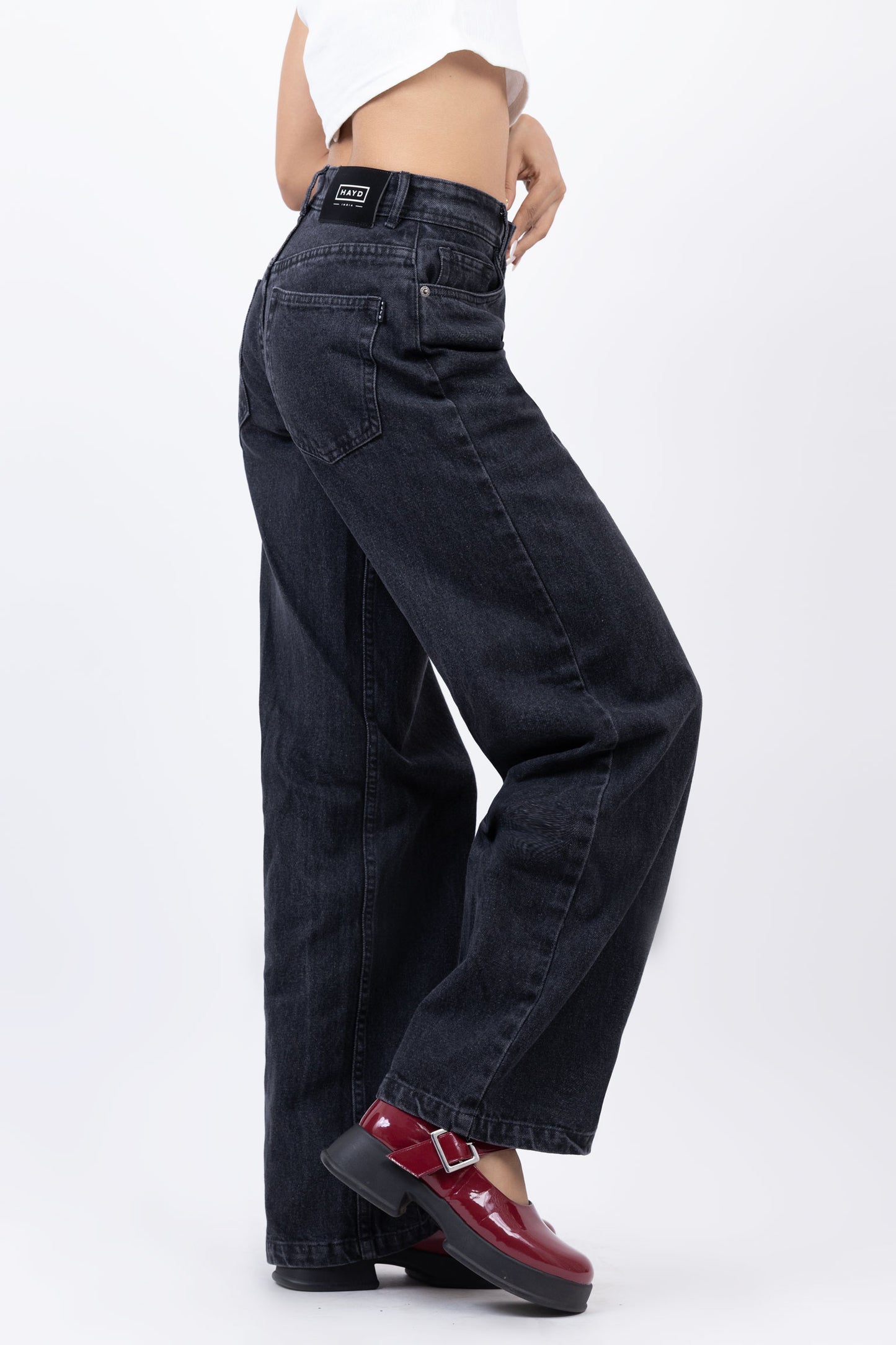 Low waist straight fit jeans
