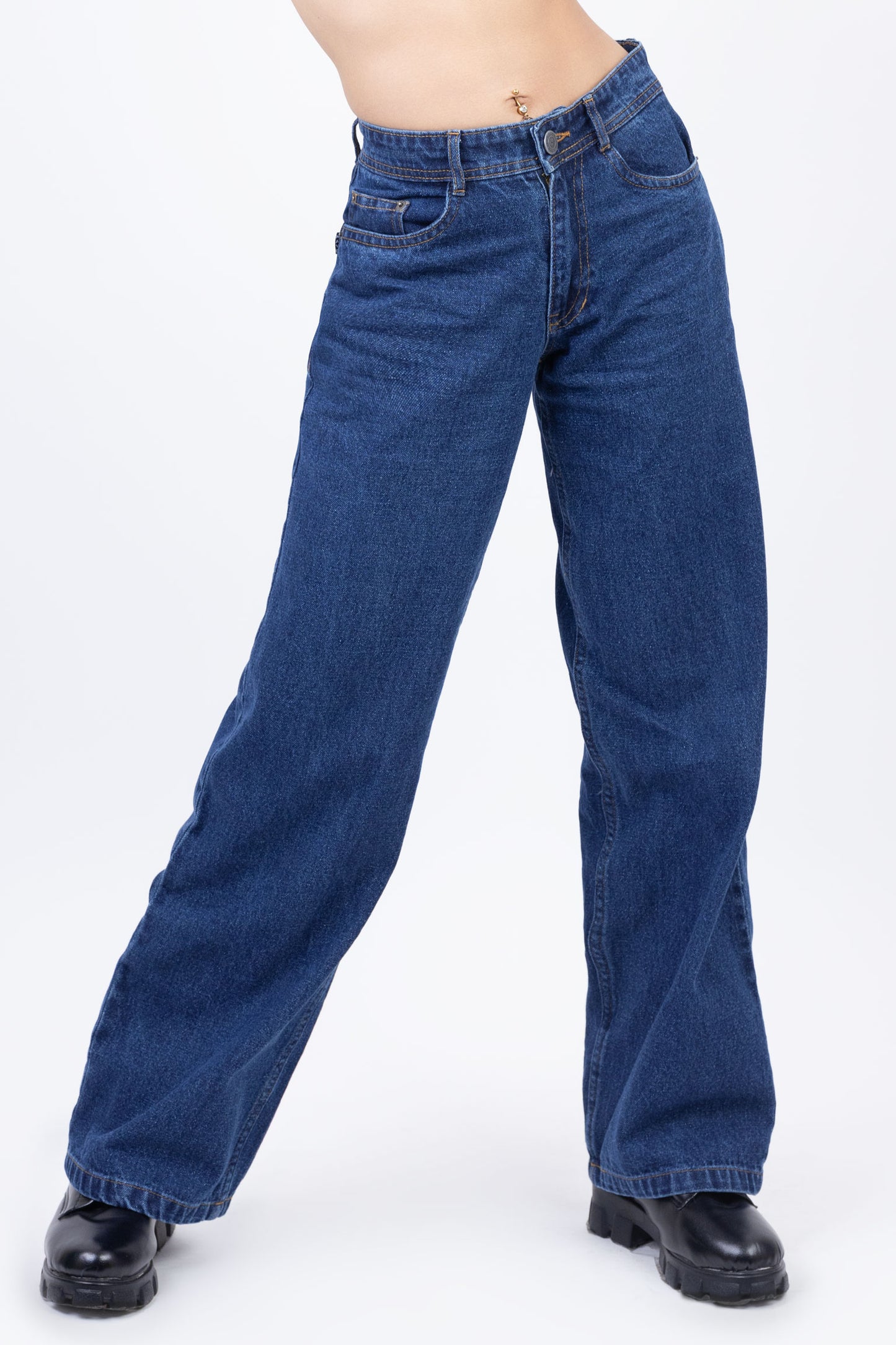Low waist straight fit jeans