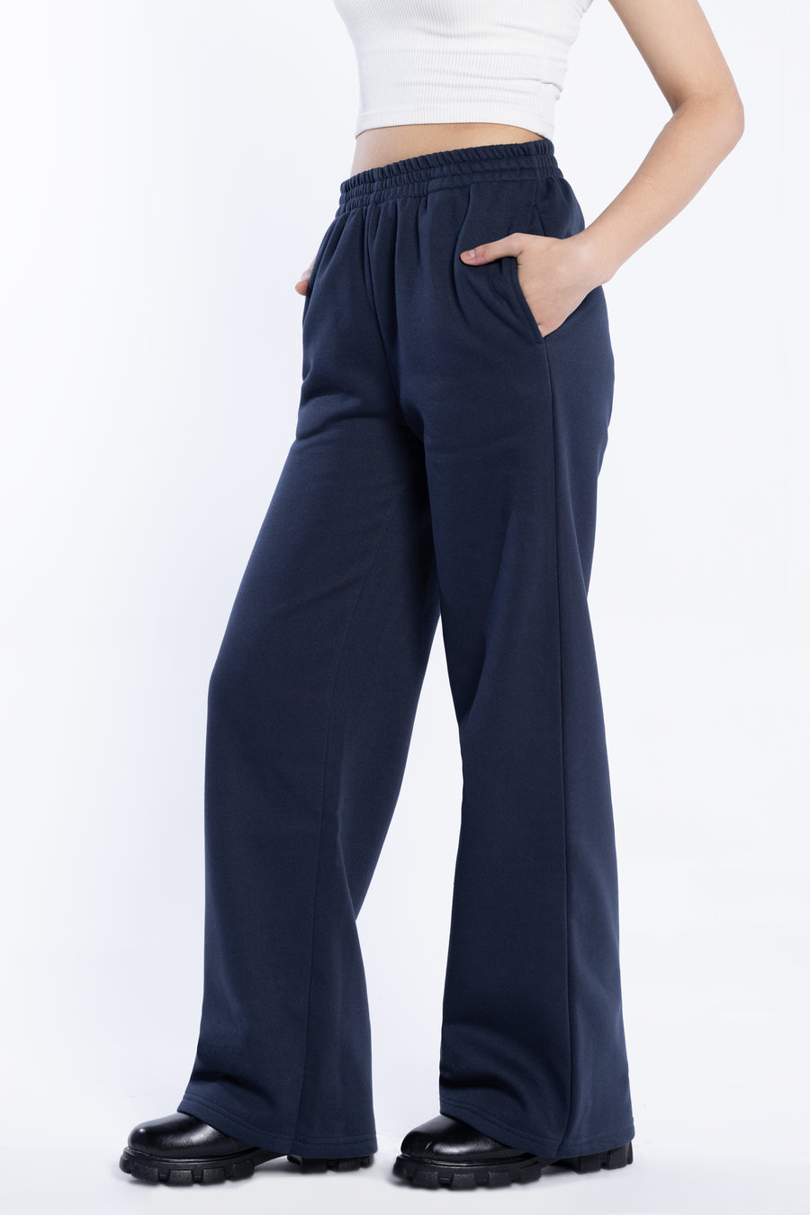 Wide joggers