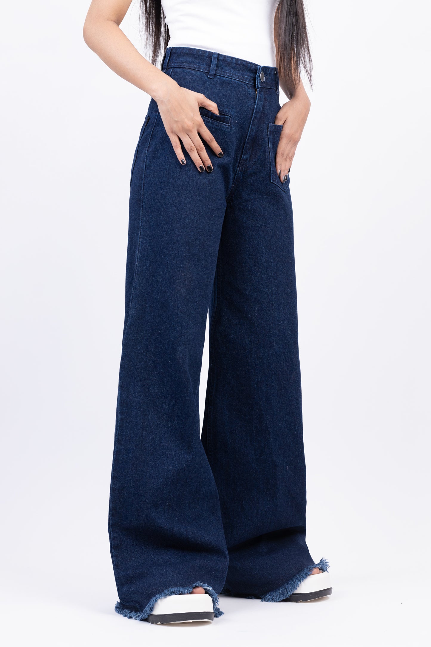 Front Pocket Wide Jeans