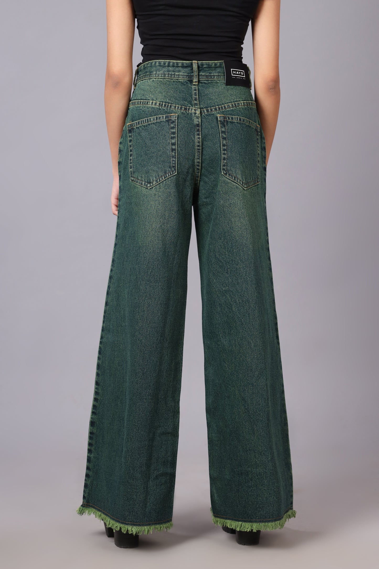 Front Pocket Wide Jeans