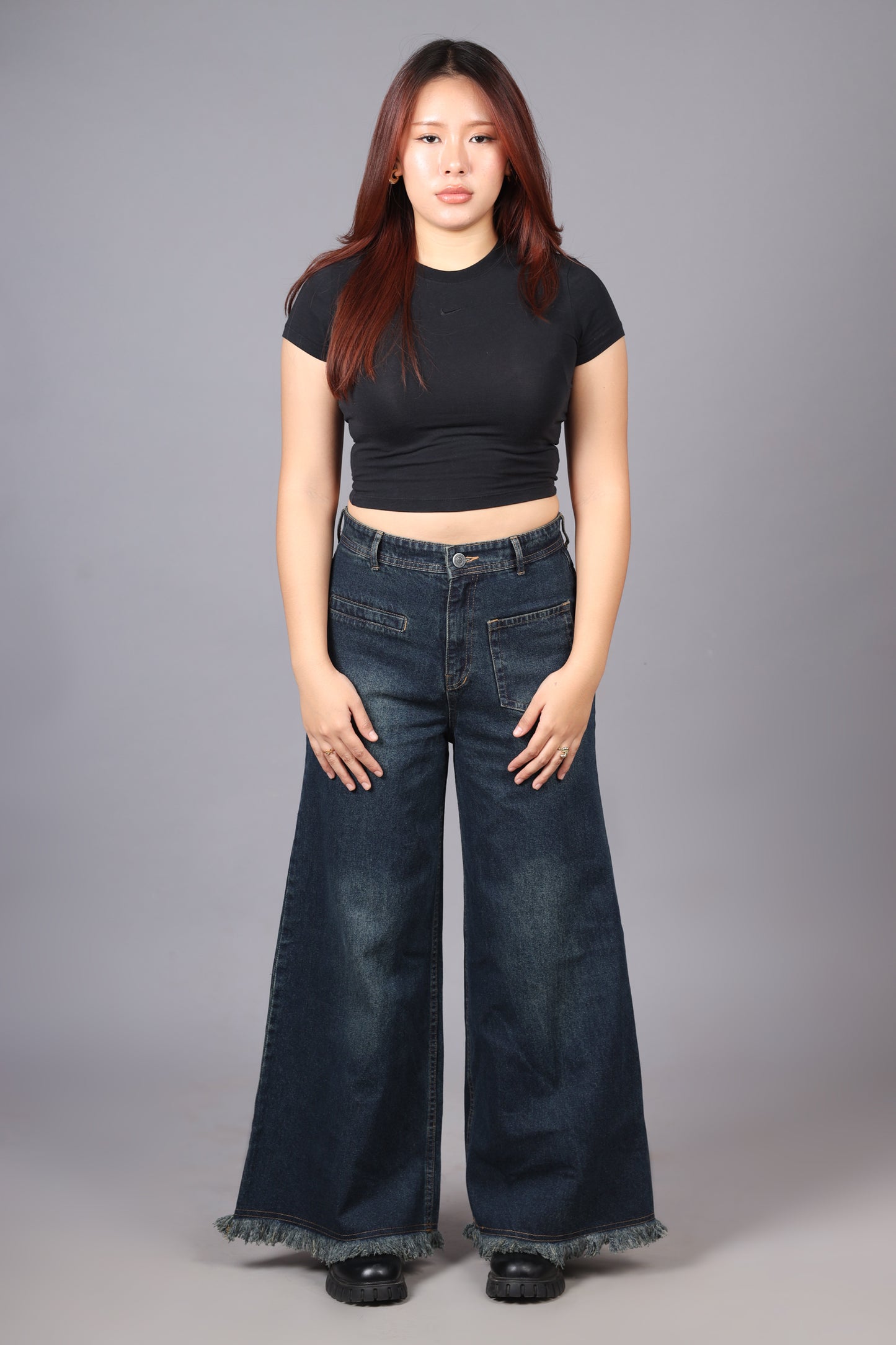 Front Pocket Wide Jeans